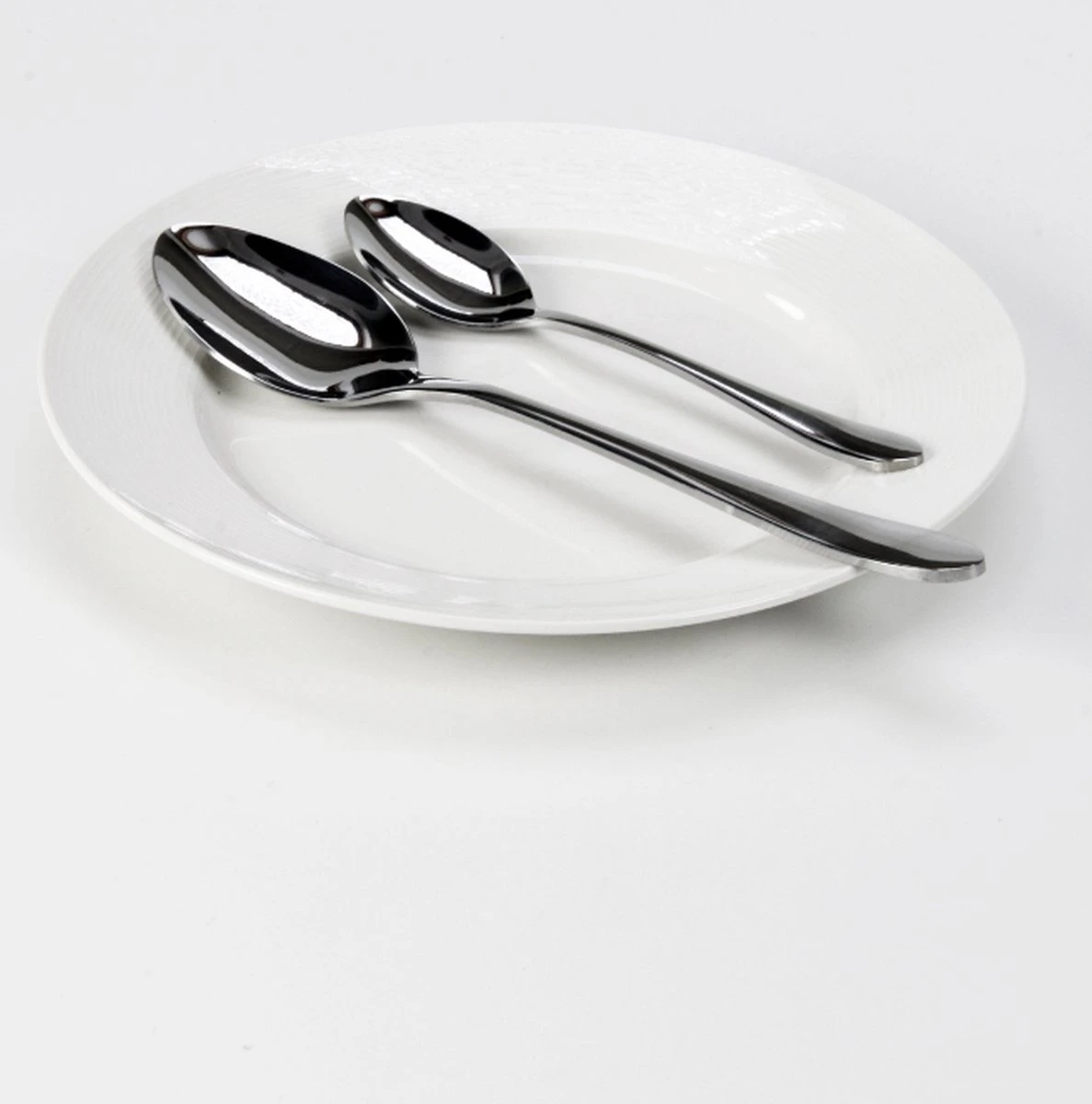 Merkloos Bestekset Luxe Round 24-delig | Premium Quality | 6 Personen - Afbeelding 4